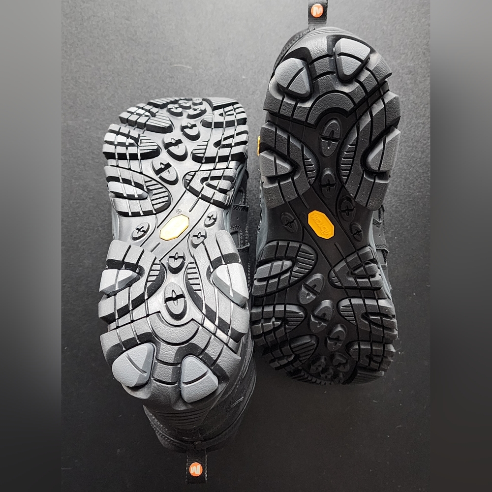Merrell Men's Dark Gray and Black Trail Boots - Picture 6 of 13